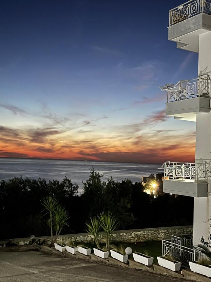 Апартаменты 61 Sea And Sunset View *