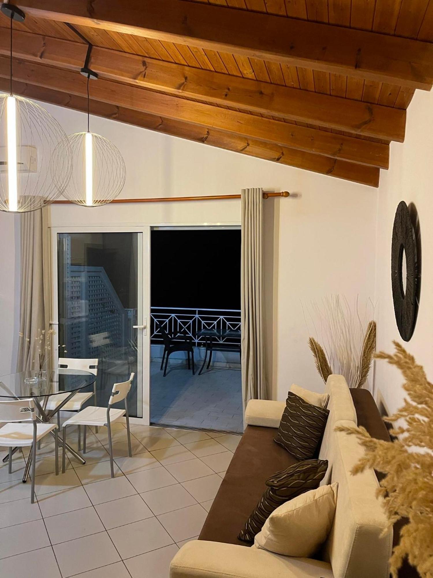 Apartment 61 Sea And Sunset View *