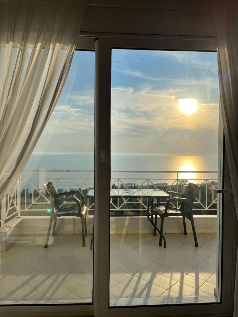 Apartment 61 Sea And Sunset View *